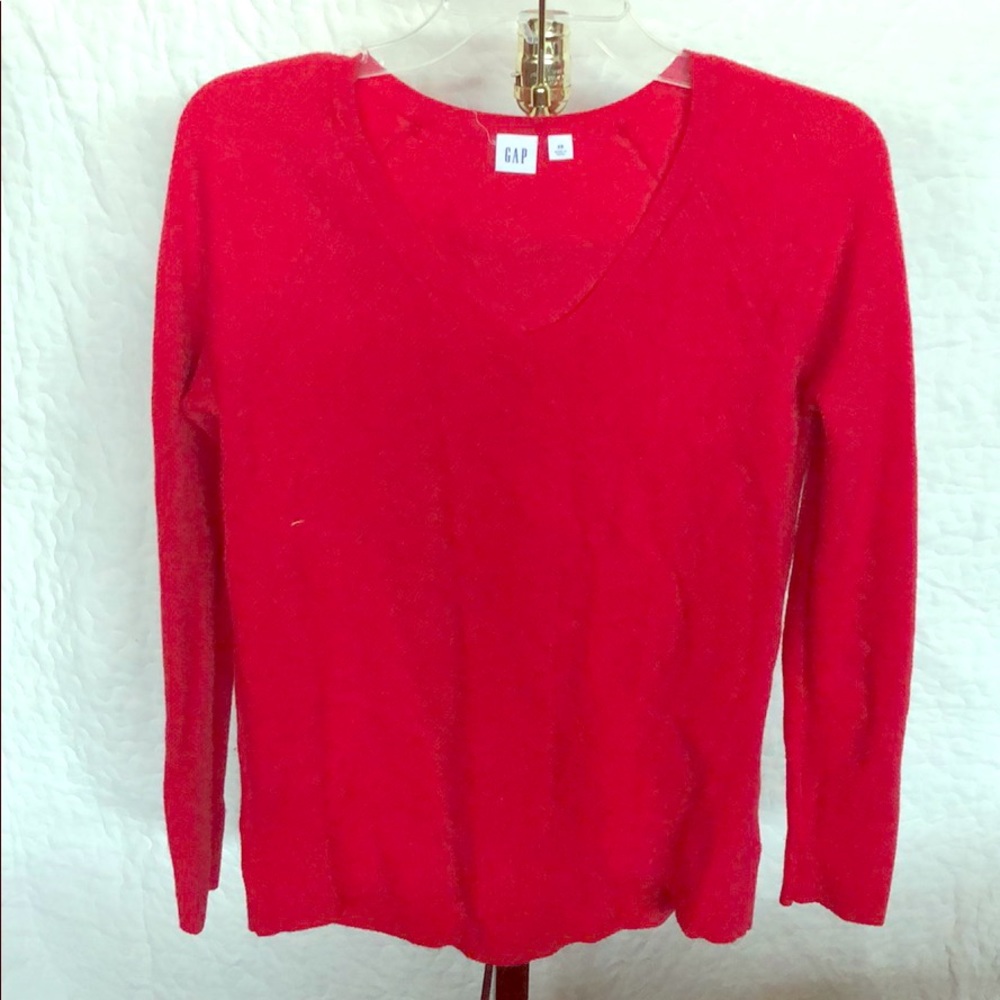 Gap V-neck wool sweater. Light and warm